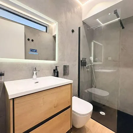 New And Cosy 1 Bdr Near Old Town And Apartman